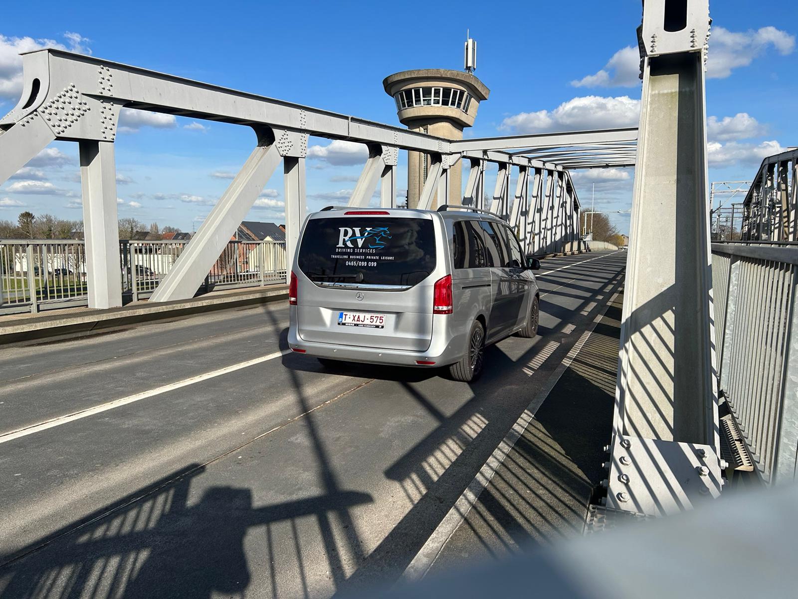 taxibedrijven met luchthavenvervoer Antwerpen RV Driving Services